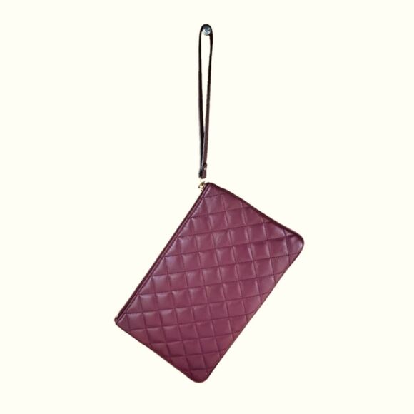 MICHAEL KORS Selma Zip Burgundy Quilted Large Leather Clutch &  Wristlet - Picture 8 of 11